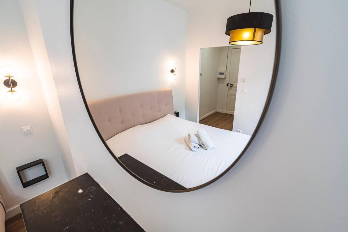 Pink, Appartement En Plein Coeur De Reims Luaran gambar