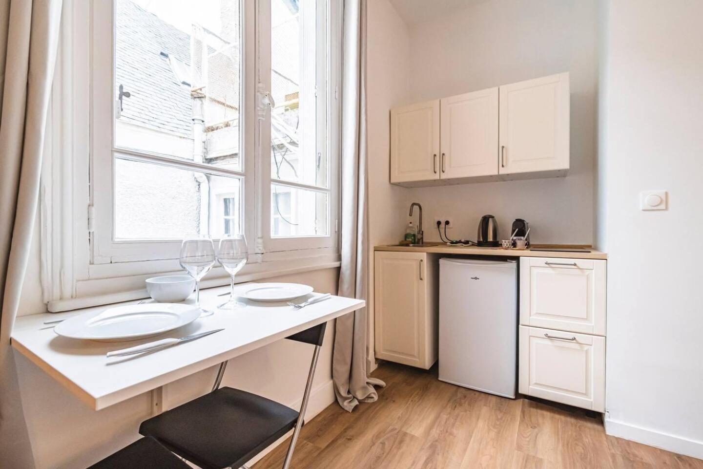 Pink, Appartement En Plein Coeur De Reims Luaran gambar