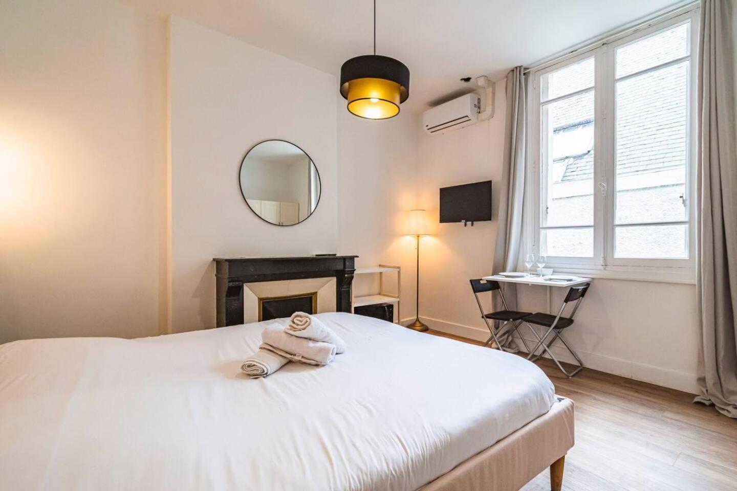 Pink, Appartement En Plein Coeur De Reims Luaran gambar